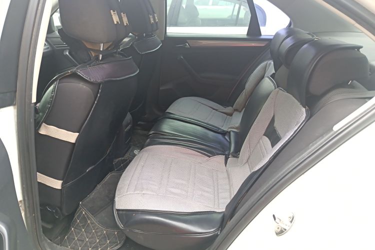 大众 宝来 2016款 1.6L 自动时尚型中控内饰7004