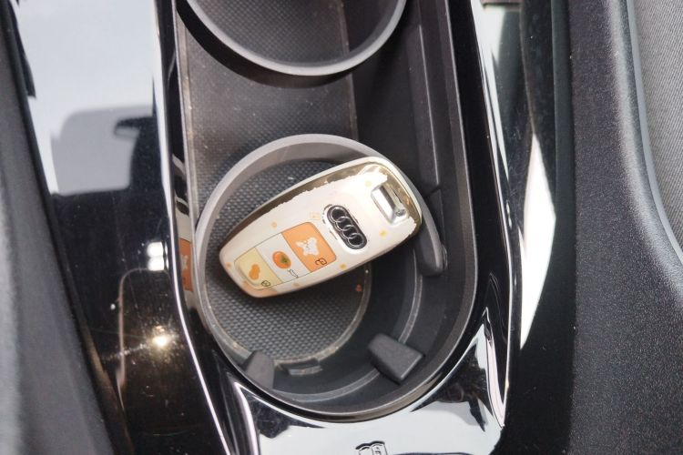 奥迪Q4 e-tron 2023款 40 e-tron 创境版中控内饰7001