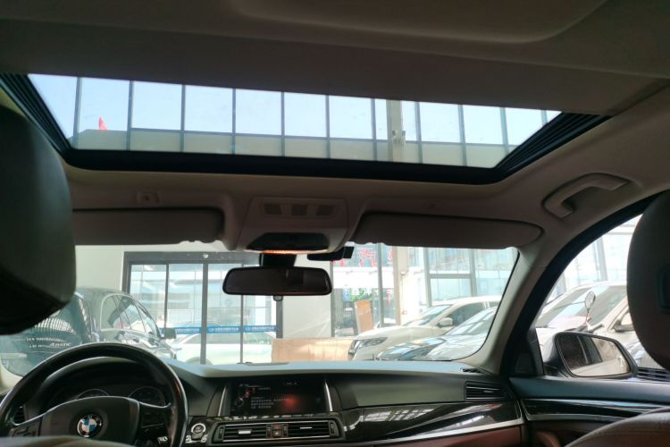 宝马5系 2014款 528Li xDrive领先型中控内饰22