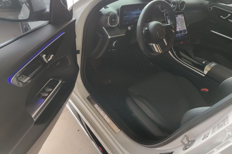 奔驰C级 2024款 改款 C 260 L 运动版中控内饰20