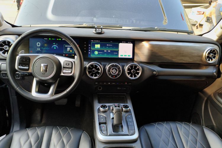 坦克300 2023款 越野版 2.0T 挑战者中控内饰7002