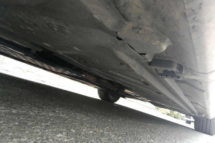 奔驰C级 2017款 改款 C 200 运动版局部细节9004