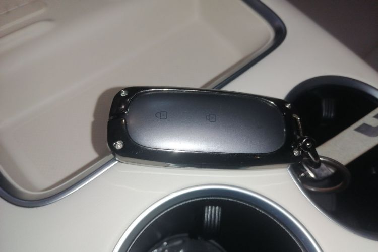 理想汽车 理想L8 2023款 Pro中控内饰7001