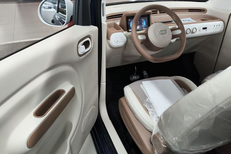 奔腾小马 2026款 222km 萌趣马 Plus中控内饰20