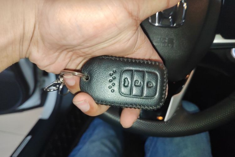 本田 思域 2016款 220TURBO 手动豪华版中控内饰11