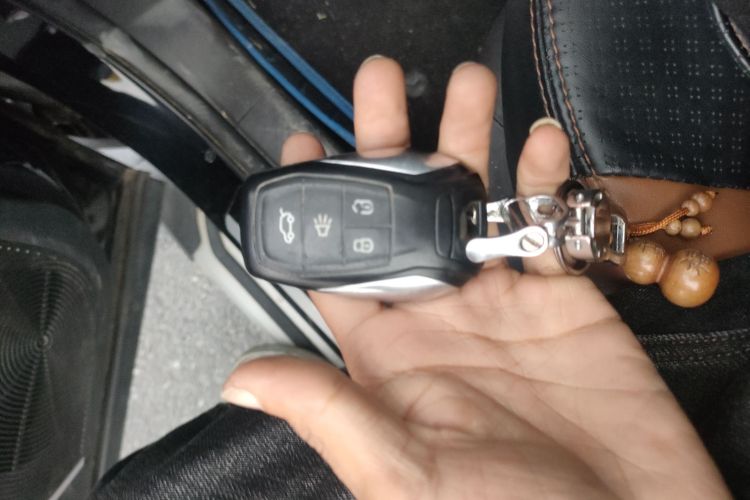 东南DX7 2015款 1.5T 自动豪华型中控内饰7001