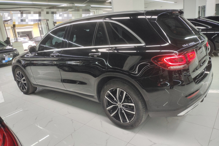奔驰GLC 2020款 改款 GLC 260 L 4MATIC 豪华型车身外观4