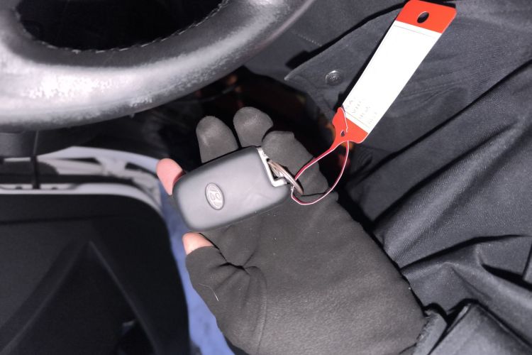 现代 朗动 2012款 1.6L 自动尊贵型中控内饰11