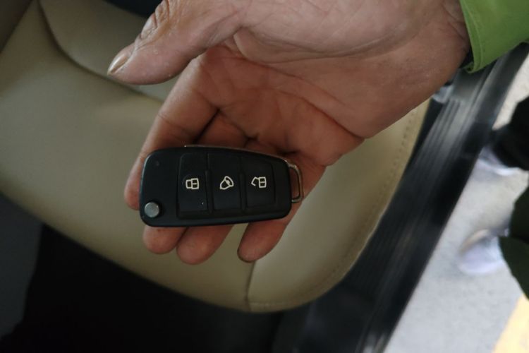 江淮瑞风 瑞风M3 2019款 PLUS 创客版 1.8L 豪华型中控内饰11