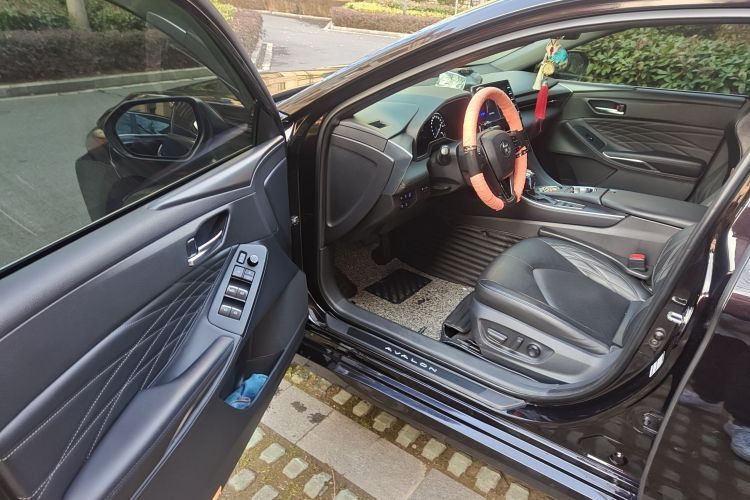 丰田 亚洲龙 2019款 双擎 2.5L XLE尊贵版 国VI中控内饰20