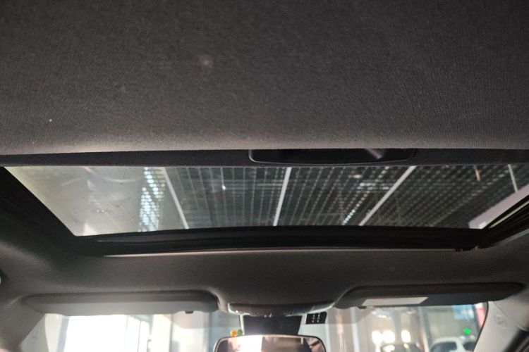 丰田 雷凌 2019款 185T CVT豪华版 国VI中控内饰22