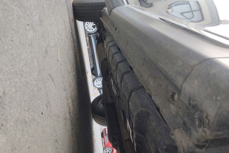 丰田 汉兰达 2012款 2.7L 两驱5座精英版局部细节9001