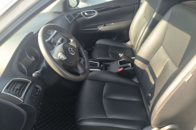 日产 轩逸 2021款 经典 1.6XL CVT豪华版中控内饰19