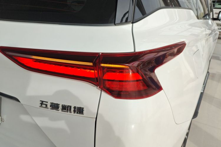 五菱汽车 五菱凯捷 2022款 280T 1.5T CVT旗舰型车身外观6006