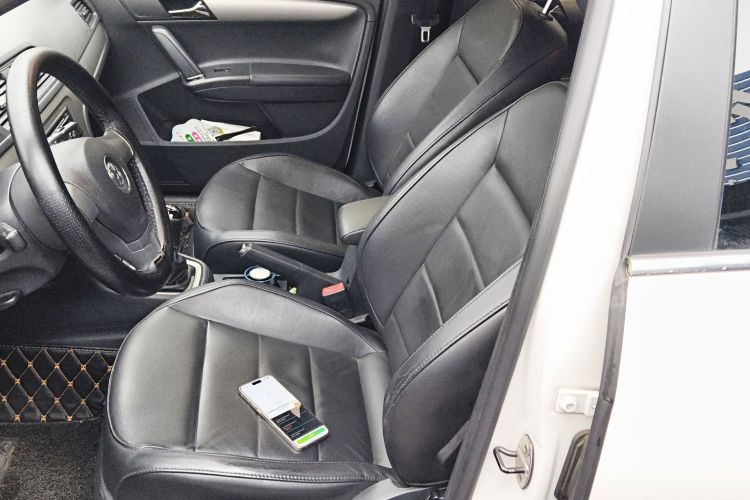 大众 朗逸 2013款 改款经典 1.6L 手动舒适版中控内饰19