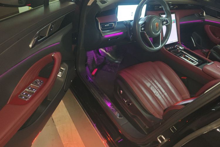 红旗H5 2024款 2.0T 自动智联旗畅版中控内饰7003