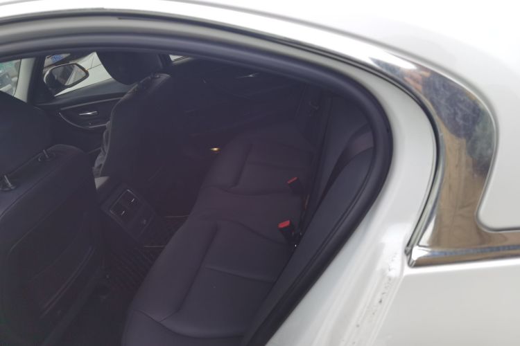 宝马3系 2016款 320Li 进取型中控内饰21