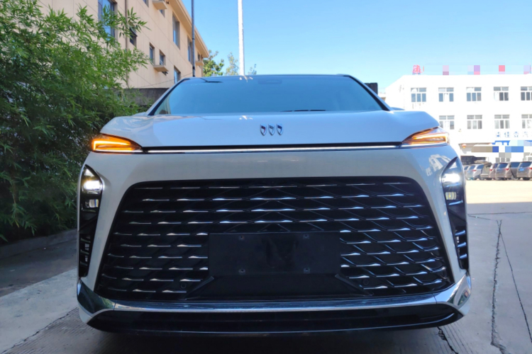 别克GL8新能源 2024款 陆尊 奢享版 6座车身外观6001