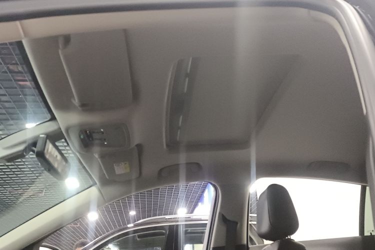 别克 君威 2024款 25T 超享版中控内饰22