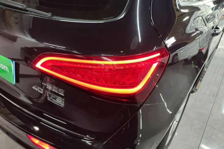 奥迪Q5 2017款 Plus 40 TFSI 进取型车身外观9