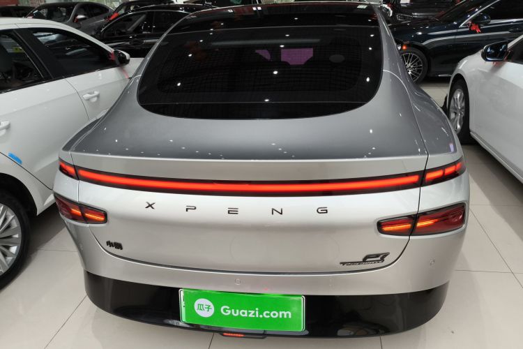 小鹏P7 2023款 P7i 610 Max 性能版车身外观6