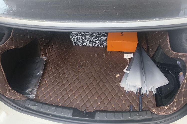 宝马3系 2019款 320Li 时尚型中控内饰23