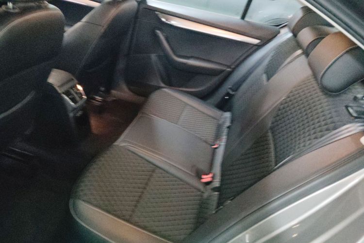 斯柯达 明锐 2019款 TSI280 DSG豪华版中控内饰21