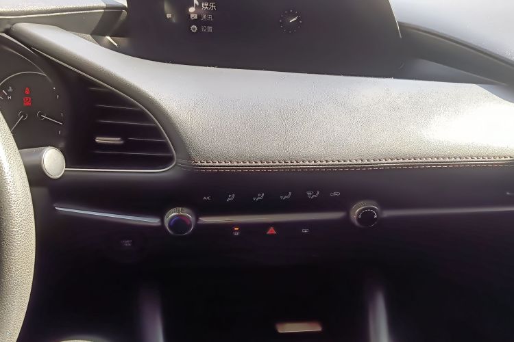 马自达3 昂克赛拉 2020款 1.5L 自动质悦天窗版中控内饰16
