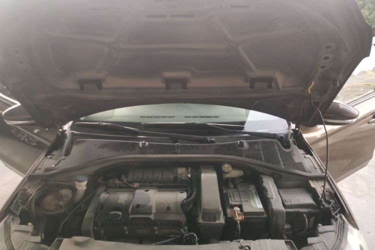 标致301 2014款 1.6L 自动舒适版局部细节24