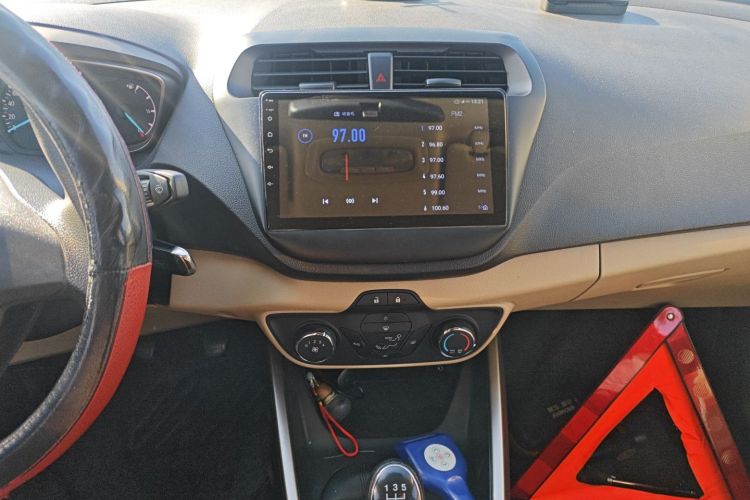 福特 福睿斯 2017款 改款 1.5L 手动舒适型中控内饰16