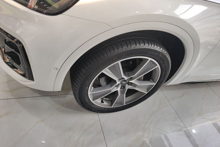 奥迪Q5L 2022款 40T 豪华动感型车身外观6007