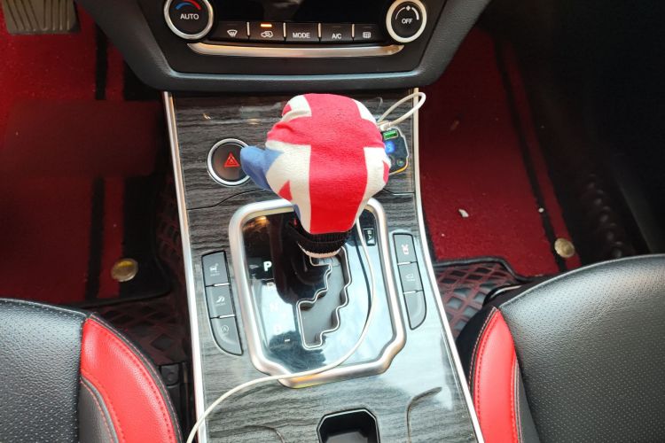 陆风X7 2018款 劲越 1.5T 铂金版中控内饰18