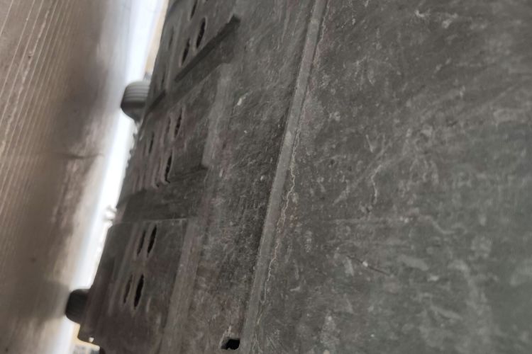 哪吒汽车 哪吒V 2021款 长续航娱乐版升级型局部细节9008