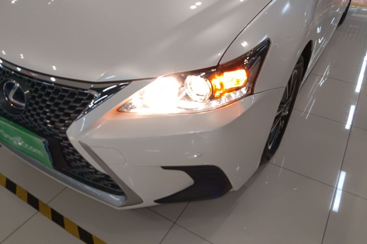 雷克萨斯CT 2017款 CT200h 精英版 单色 国V局部细节36