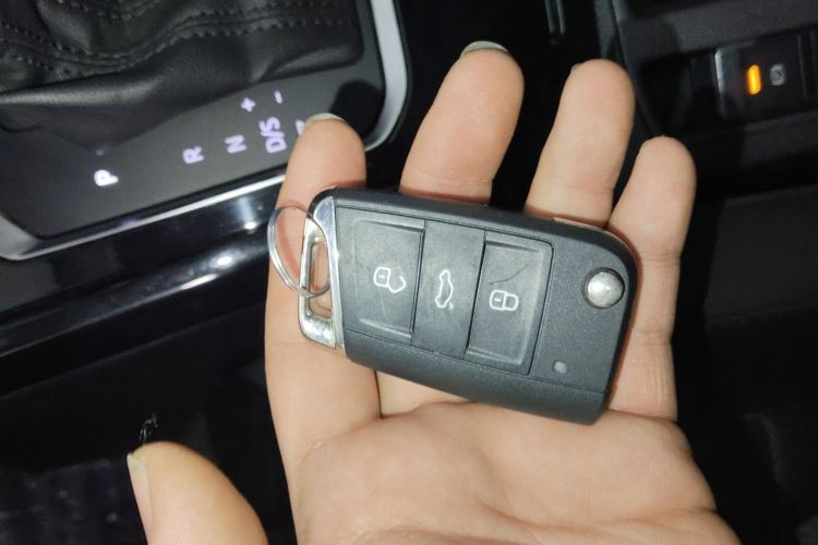 大众 T-ROC探歌 2020款 280TSI DSG两驱舒适型中控内饰11