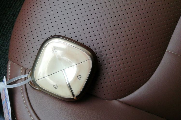 五菱汽车 五菱缤果 2023款 410km 灵犀尊享款中控内饰7001