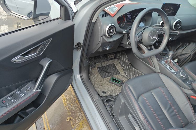 奥迪Q2L 2022款 35 TFSI 进取动感型中控内饰7003