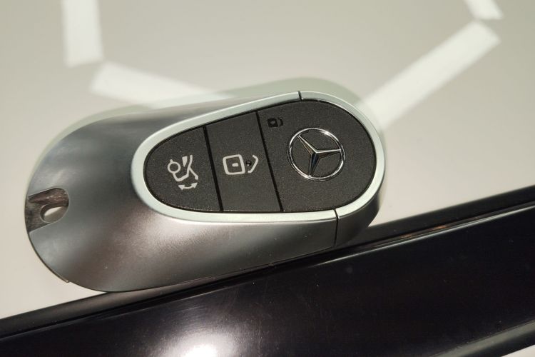 奔驰C级 2022款 改款 C 200 L 运动版中控内饰11