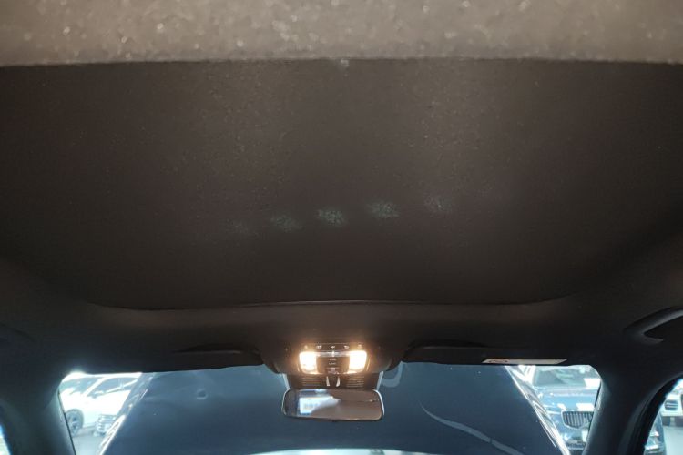 奔驰GLB 2024款 改款 GLB 220 时尚型局部细节22