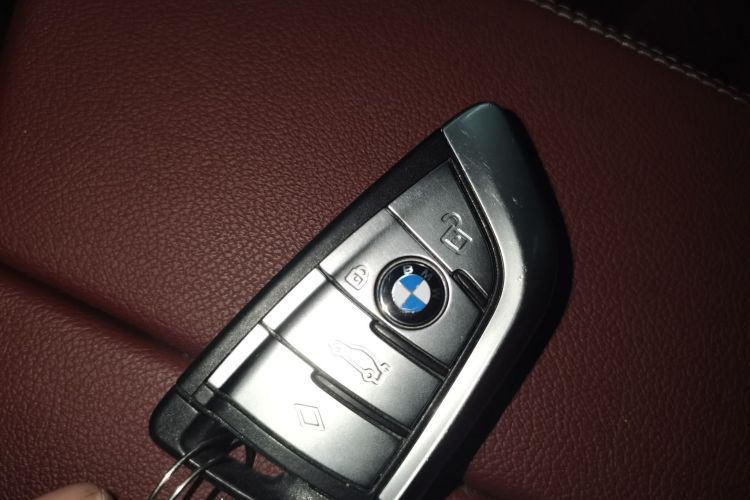 宝马5系 2022款 改款二 525Li M运动套装中控内饰11