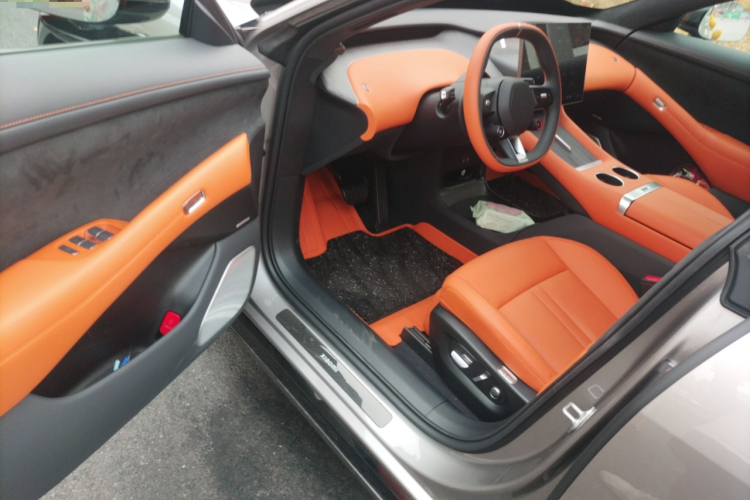 小米汽车 小米YU7 2025款 超长续航高性能四驱Max版中控内饰20