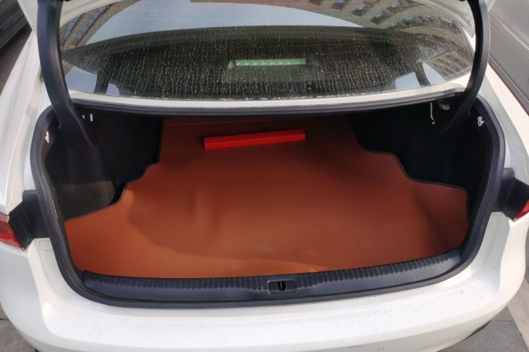 雷克萨斯IS 2017款 300 锋尚版局部细节23