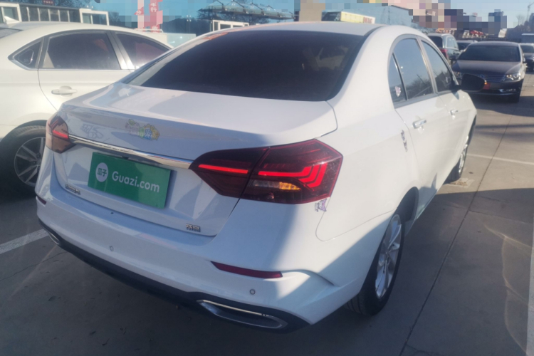 吉利汽车 帝豪 2021款 UP 1.5L 手动豪华型车身外观7