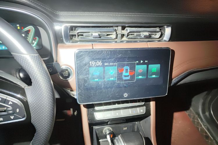 中国重汽VGV VGV U70Pro 2022款 1.5T 自动优悦版 7座中控内饰16