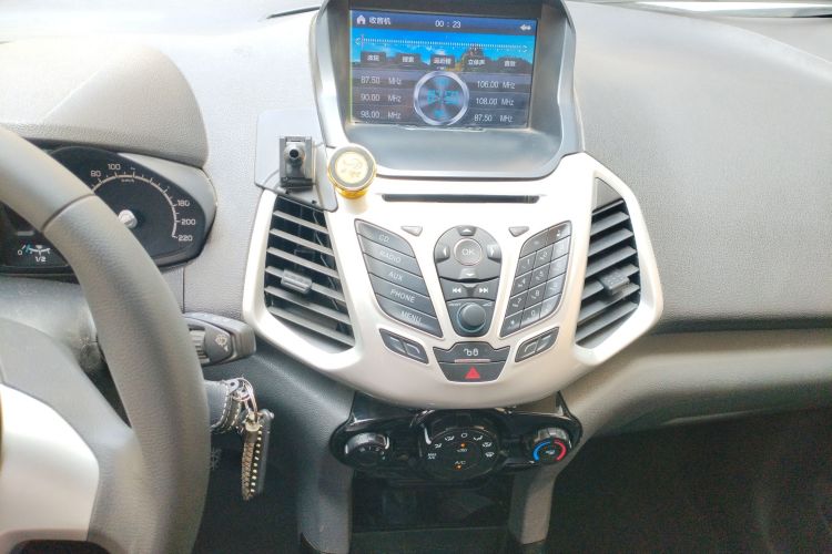 福特 翼搏 2013款 1.5L 手动风尚型中控内饰16