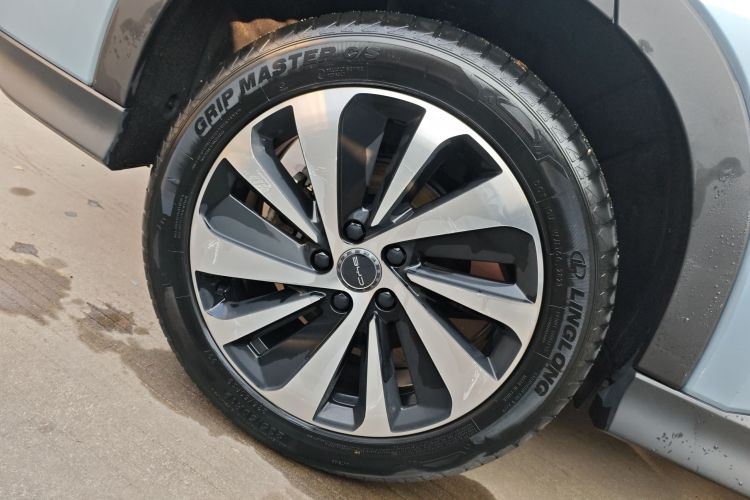 比亚迪 宋PLUS新能源 2023款 冠军版 DM-i 110KM 旗舰PLUS车身外观6008