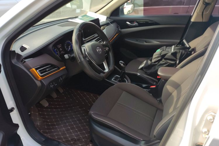 长安 逸动DT 2019款 1.6L 手动舒享型 国VI中控内饰19