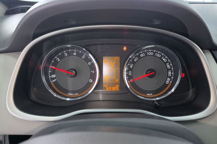 雪佛兰 2015款 赛欧3 1.3L AMT理想版中控内饰14