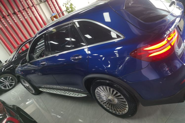 奔驰GLC 2016款 GLC 260 4MATIC 动感型车身外观4