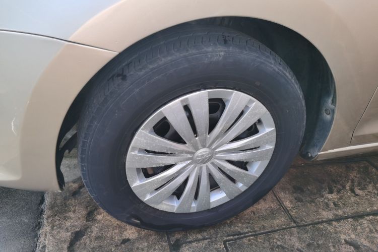 大众 桑塔纳 2013款 1.4L 手动风尚版车身外观6007